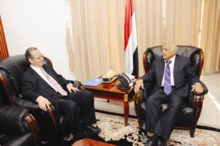 باسندوة لدى لقائه جمال بن عمر أمس